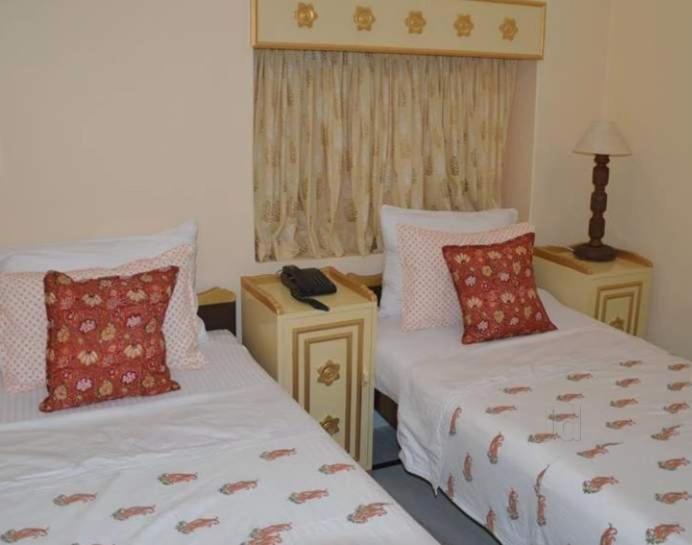 ג'איסלמר Hotel Himmat Niwas מראה חיצוני תמונה